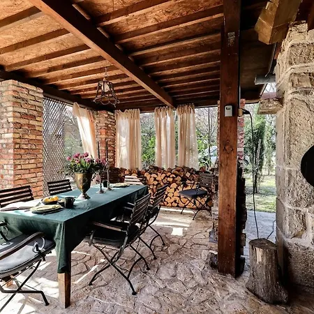 House Antica *