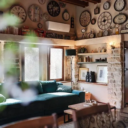 House Antica * Rupalj